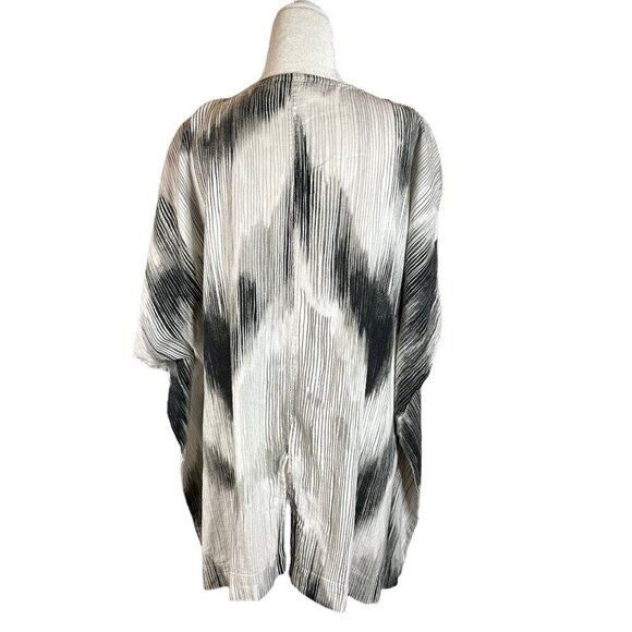 Natori Painted Ikat Top in White & Black S/M Womens Tunic - Picture 8 of 11